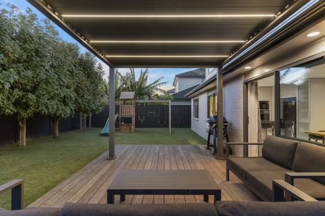 Photo of property in 16 Springcrest Drive, Karaka, Papakura, 2113