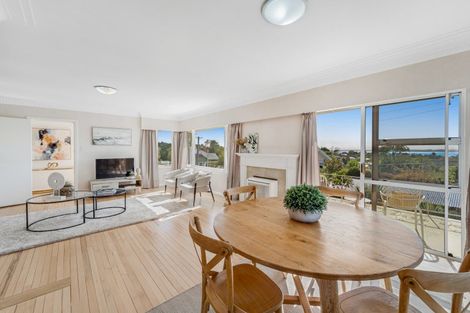 Photo of property in 1/53 Uxbridge Road, Mellons Bay, Auckland, 2014