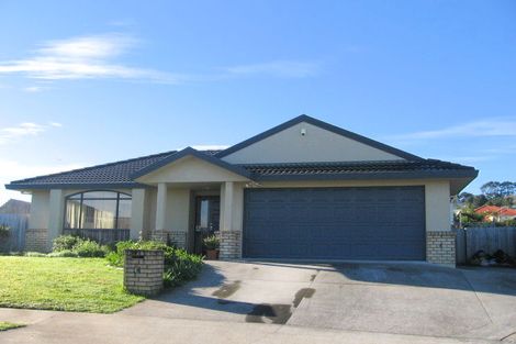 Photo of property in 17 Nephin Place, East Tamaki Heights, Auckland, 2016