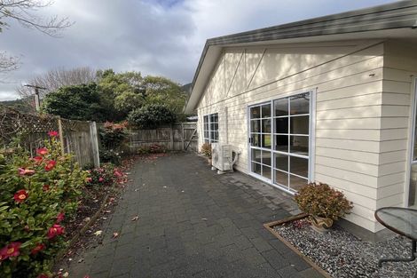 Photo of property in 1/169 Whites Line East, Waiwhetu, Lower Hutt, 5010