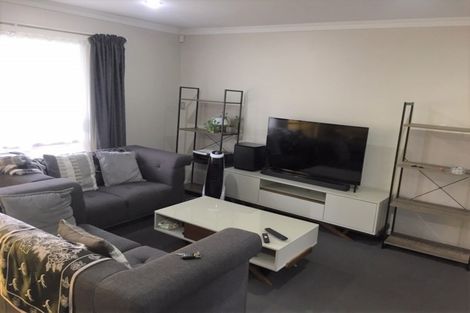 Photo of property in 8 Burbridge Road, Favona, Auckland, 2024