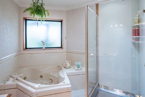 Photo of property in 11 Barrett Drive, Waikanae Beach, Waikanae, 5036