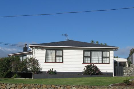 Photo of property in 24 Francis Road, Paraparaumu Beach, Paraparaumu, 5032