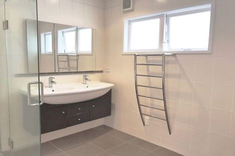 Photo of property in 2/11 Regent Street, Devonport, Auckland, 0624