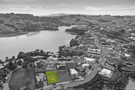 Photo of property in 7 Rangitahi Road, Raglan, 3225