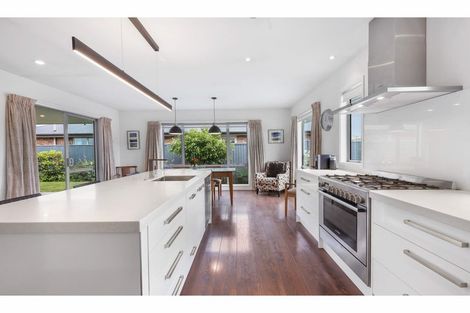 Photo of property in 19 Walnut Way, Rangiora, 7400