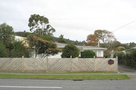Photo of property in 16 Horoeka Street, Stokes Valley, Lower Hutt, 5019