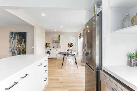 Photo of property in 20 Cornwall Crescent, Cannons Creek, Porirua, 5024