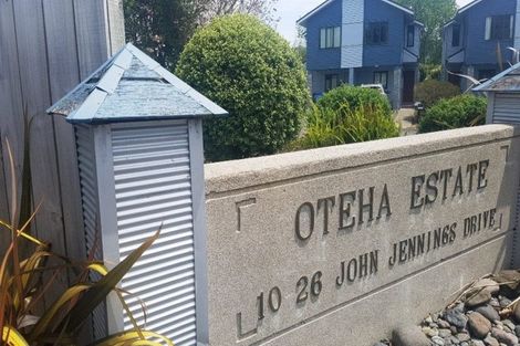 Photo of property in 693 East Coast Road, Browns Bay, Auckland, 0630