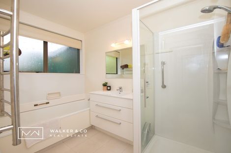 Photo of property in 4b Blundell Way, Heretaunga, Upper Hutt, 5018