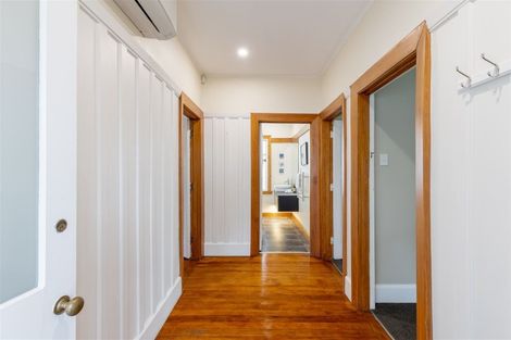 Photo of property in 44 Stapletons Road, Richmond, Christchurch, 8013