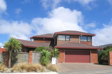 Photo of property in 29 Ashton Fitchett Drive, Brooklyn, Wellington, 6021