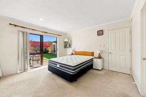 Photo of property in 54 Greenberry Drive, Ranui, Auckland, 0612