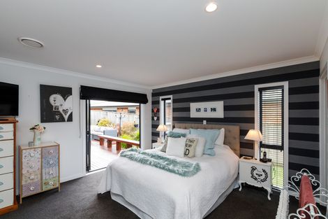 Photo of property in 18 Stonebridge Heights, Feilding, 4702