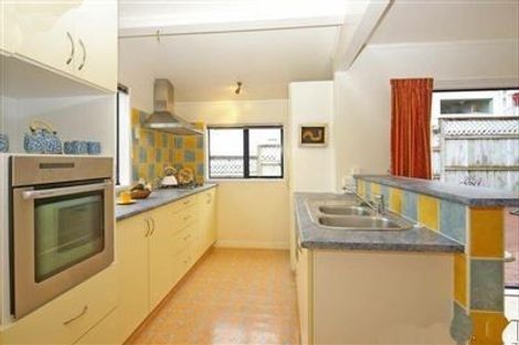 Photo of property in 7 Derby Street, Mount Victoria, Wellington, 6011