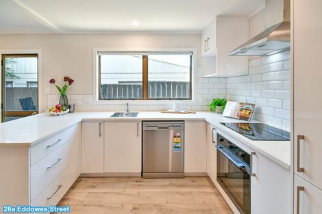 Photo of property in 28a Eddowes Street, Manurewa, Auckland, 2102