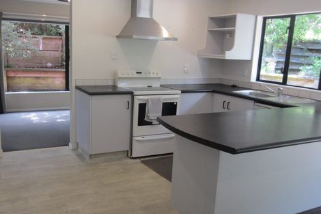 Photo of property in 99 Woodman Drive, Tawa, Wellington, 5028