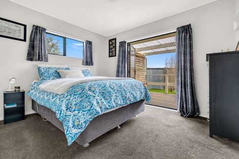 Photo of property in 8a Novelle Grove, Papamoa Beach, Papamoa, 3118