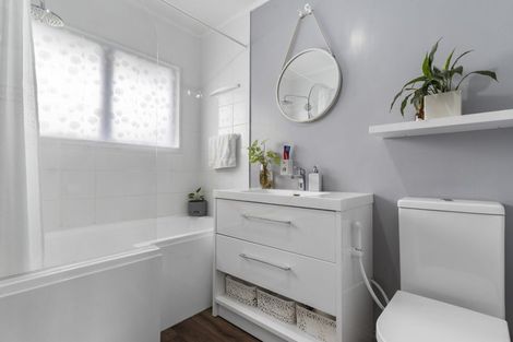 Photo of property in 1/11 Volta Place, Clendon Park, Auckland, 2103