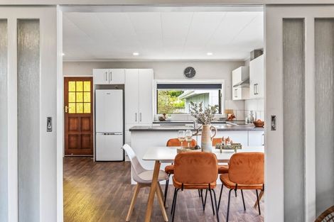 Photo of property in 287 Te Moana Road, Waikanae, 5036