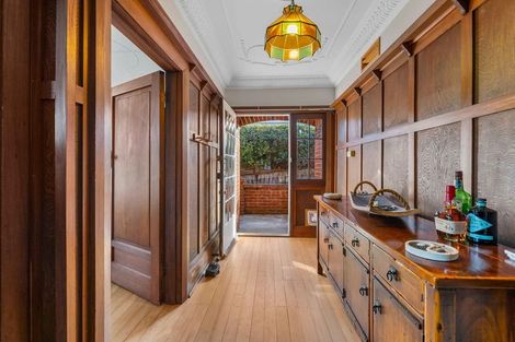 Photo of property in 32 Grandview Crescent, Opoho, Dunedin, 9010