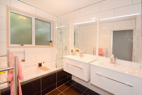 Photo of property in 3 Benfell Street, Green Island, Dunedin, 9018