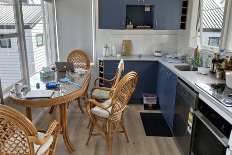 Photo of property in 1/8 Raeben Avenue, Hillcrest, Auckland, 0627