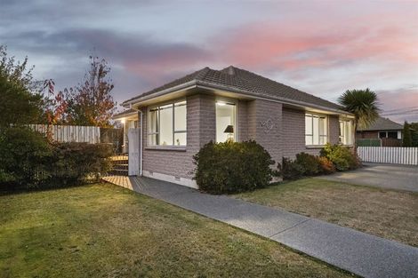 Photo of property in 5 Bethel Crescent, Bishopdale, Christchurch, 8053