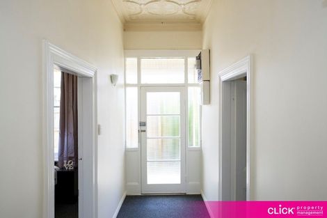 Photo of property in 111 Macandrew Road, South Dunedin, Dunedin, 9012