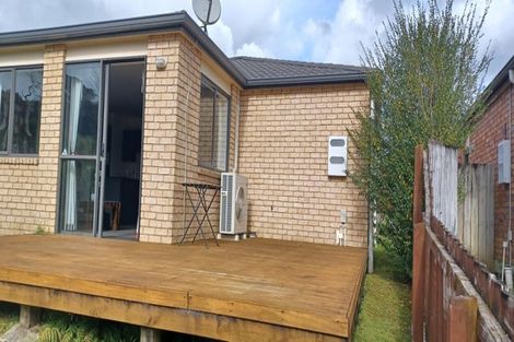 Photo of property in 64 Woodbank Drive, Glen Eden, Auckland, 0602