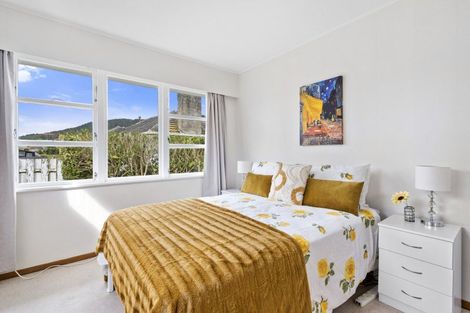 Photo of property in 12 Saint Johns Terrace, Tawa, Wellington, 5028