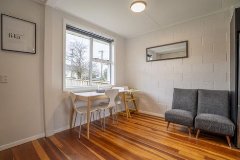 Photo of property in 32 Davidson Crescent, Tawa, Wellington, 5028