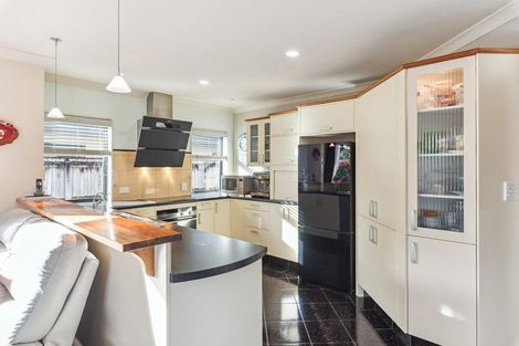 Photo of property in 1 Quadrant Heights, Paraparaumu, 5032