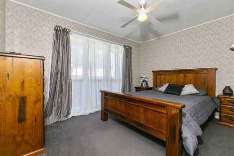 Photo of property in 100 Kitchener Road, Waiuku, 2123