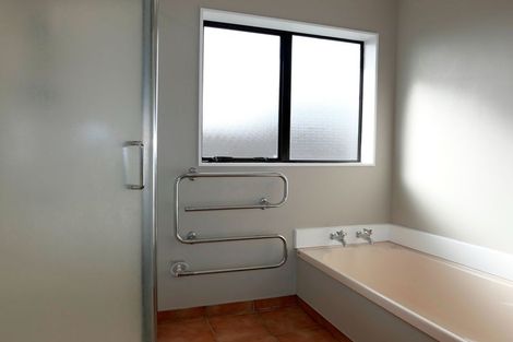 Photo of property in 17a Beachwater Grove, Paraparaumu Beach, Paraparaumu, 5032