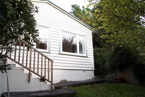 Photo of property in 17 Randwick Road, Northland, Wellington, 6012