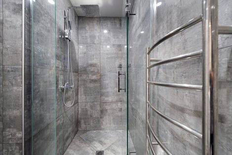 Photo of property in 4/68 Smythe Road, Henderson, Auckland, 0612