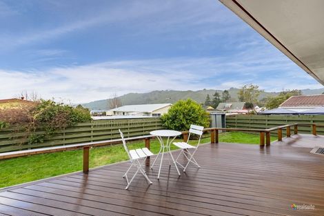 Photo of property in 2/35 Shanly Street, Brown Owl, Upper Hutt, 5018