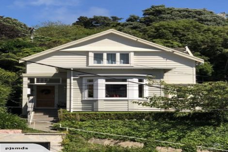 Photo of property in 8 Glen Road, Kelburn, Wellington, 6012