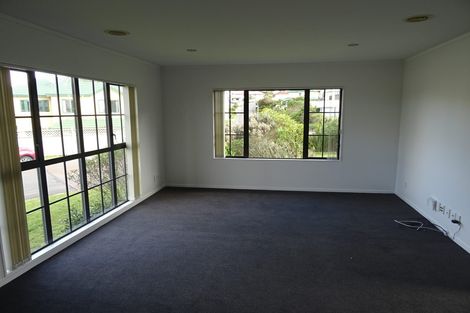 Photo of property in 1 Norwood Place, Johnsonville, Wellington, 6037