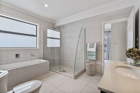 Photo of property in 4 Montrose Terrace, Mairangi Bay, Auckland, 0630