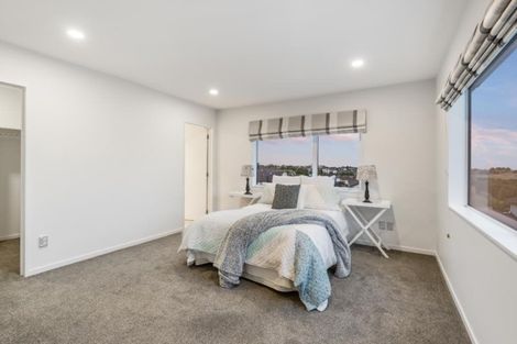 Photo of property in 12 Lagoon View, Gulf Harbour, Whangaparaoa, 0930