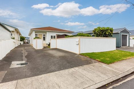 Photo of property in 10 Chelsea Street, Miramar, Wellington, 6022