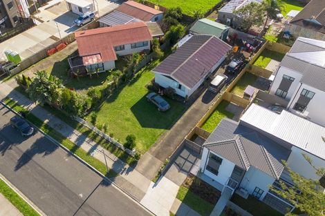 Photo of property in 22 Watchfield Close, Mangere, Auckland, 2022