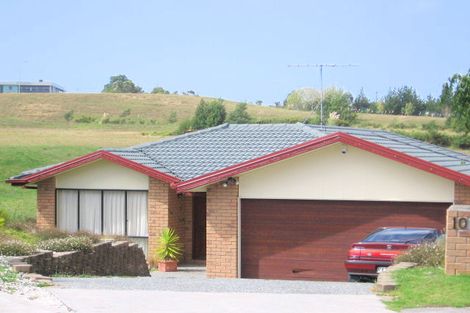 Photo of property in 10 Buncrana Place, Pinehill, Auckland, 0632