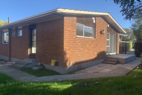 Photo of property in 2/166 Avonhead Road, Avonhead, Christchurch, 8042