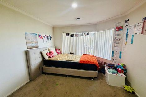 Photo of property in 4 Willowbank Close, East Tamaki Heights, Auckland, 2016