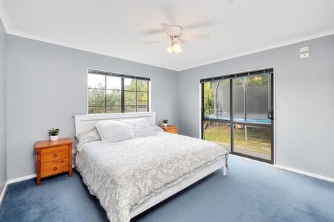 Photo of property in 11 Amberly Rise, Helensville, 0800