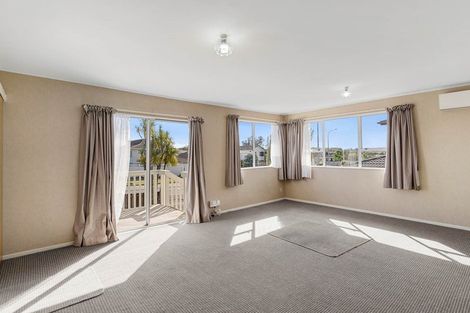 Photo of property in 110 Aviemore Drive, Highland Park, Auckland, 2010