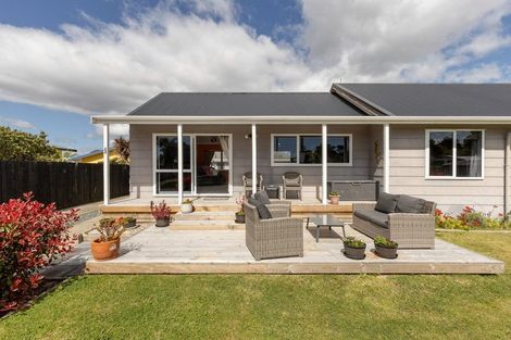 Photo of property in 9 Alpha Avenue, Coastlands, Whakatane, 3120